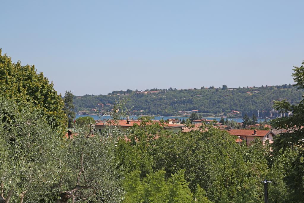 Blu Garda Hotel Salò Екстериор снимка