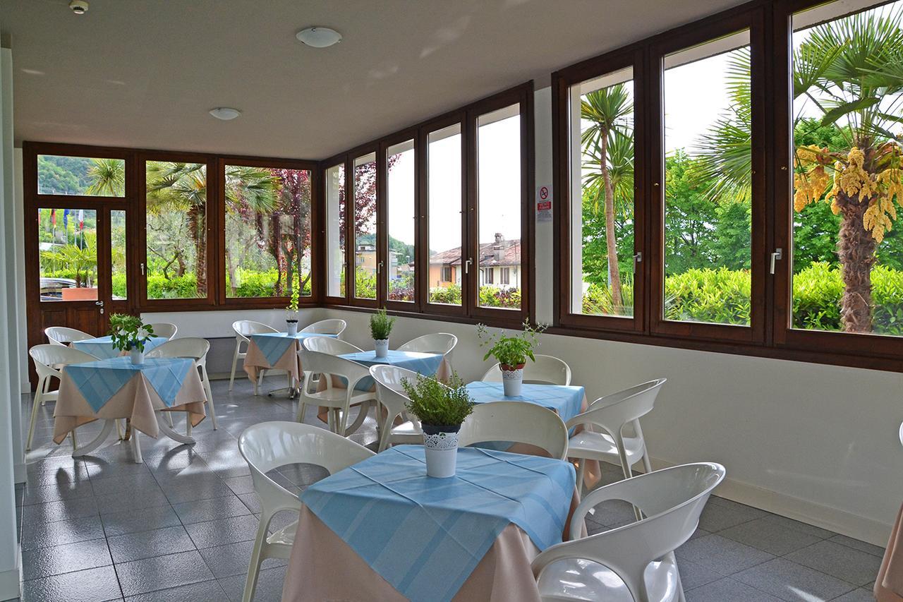 Blu Garda Hotel Salò Екстериор снимка